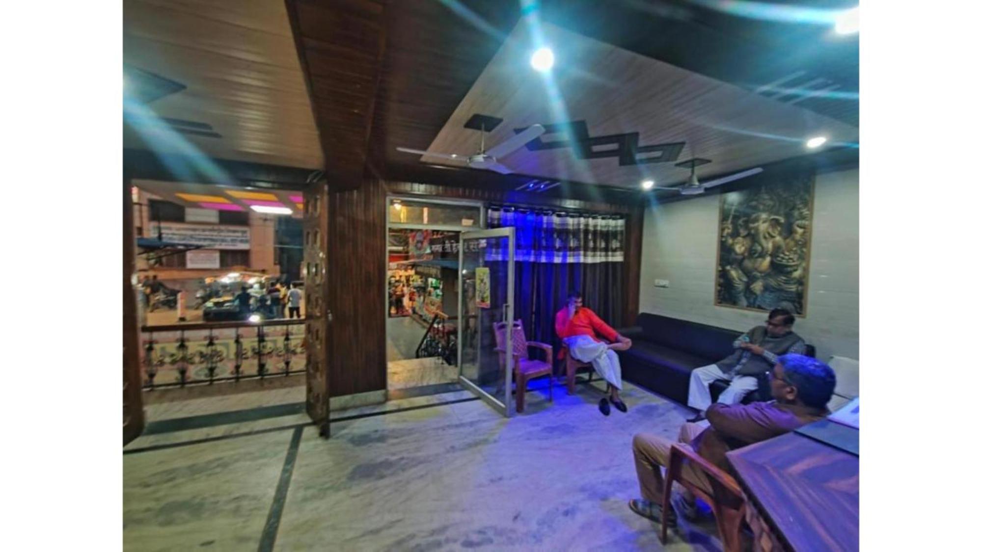 Subhadra Guest House Mathura Esterno foto