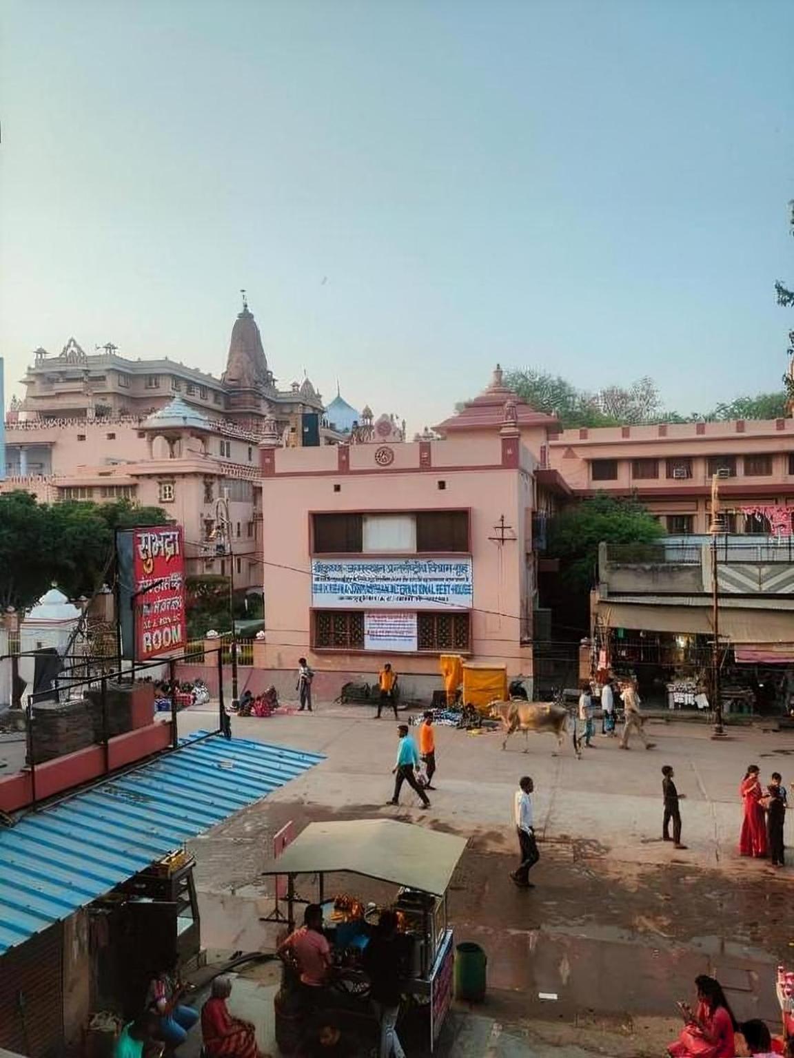 Subhadra Guest House Mathura Esterno foto